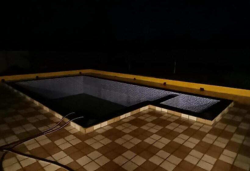 منتجع Sun And Moon Farmhouse Salvad