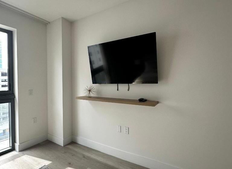 Smart Brickell Deluxe Apartment