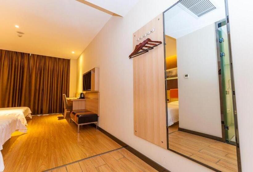 فندق 7days Premium Yichang Railway Station East