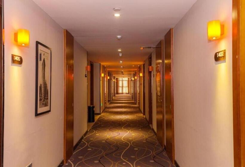 فندق 7days Premium Yichang Railway Station East