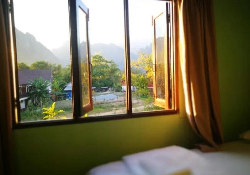 هتل Leng Saysana Guesthouse