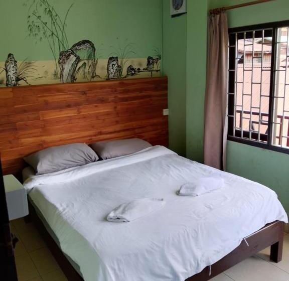 هتل Leng Saysana Guesthouse