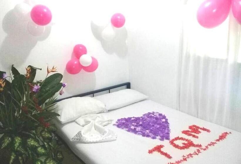 هتل Pacific Blue En Ladrilleros