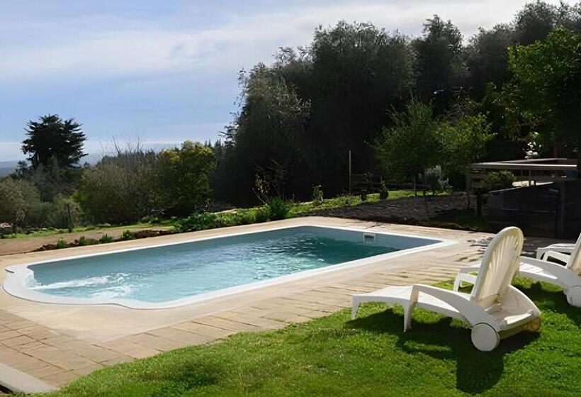 리조트 Cabaña En El Campo En La Costa De Pelluhue