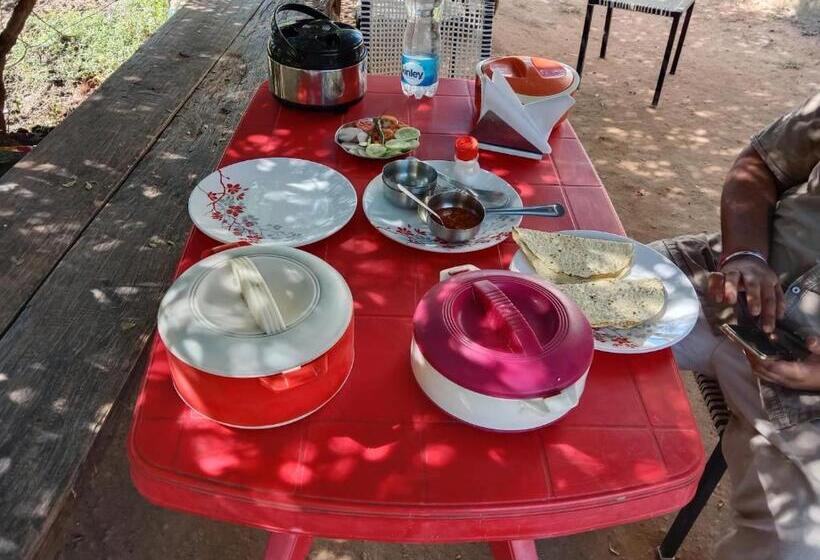 ホテル Shree Krishna Nature Stay