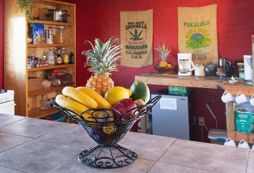 Open Gate Hostel Hawaii