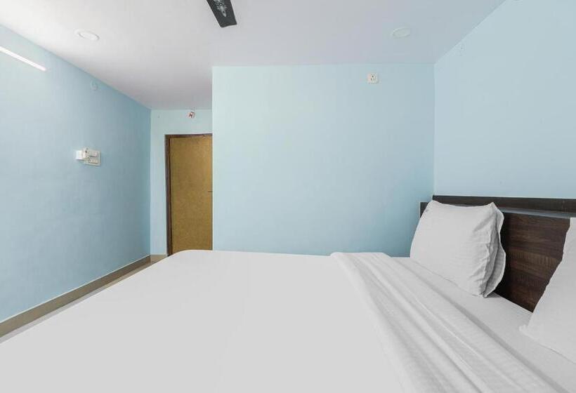 Oyo Hotel Prudhvi Devi