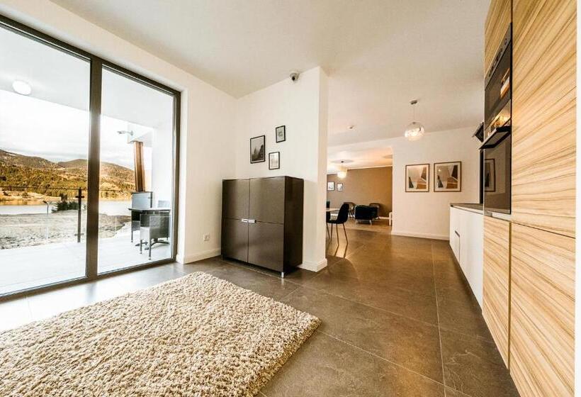 پانسیون Modern Cosy House By Lake View Colibita Resort   Vila C2