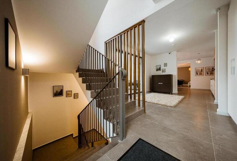 پانسیون Modern Cosy House By Lake View Colibita Resort   Vila C2