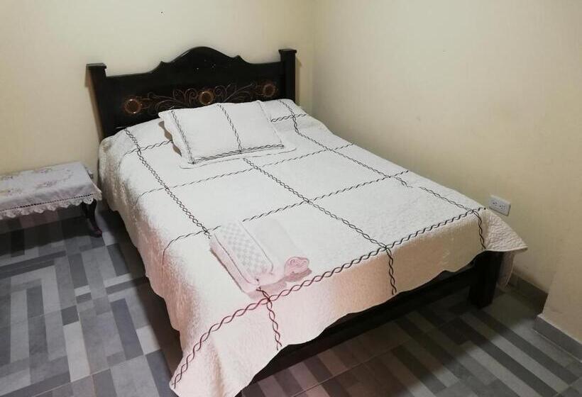 فندق صغير Los Geranios Hospedaje