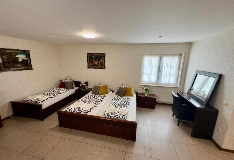 فندق صغير Moji 3 Landhaus Köln