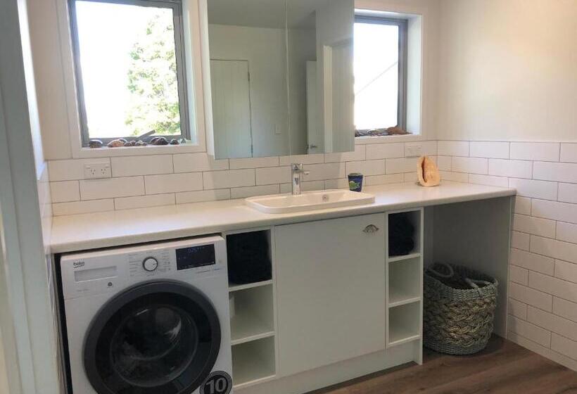 צימר Athenree Beach House