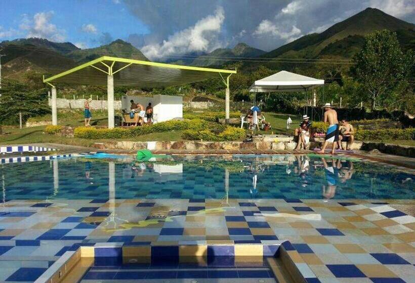 هتل Encantadora Finca Con Viñedos En Rivera Rnt 92367