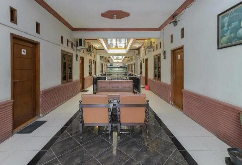 فندق Oyo 91292 Pondok Inap Shofwa 1