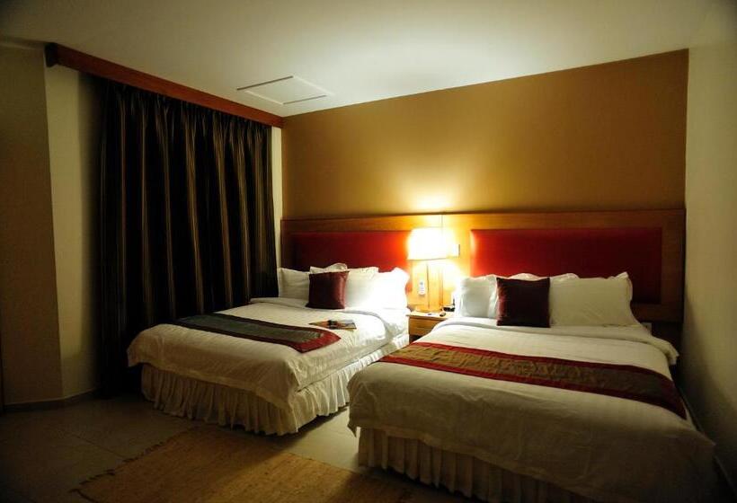 هتل Tropical Keys