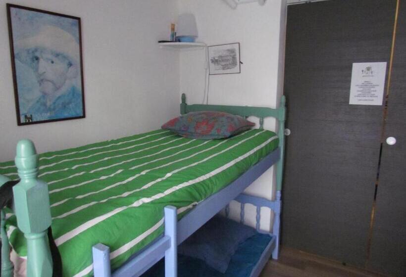 هاستل Goclands Tiny Cool Coliving Coworking Villa Garden