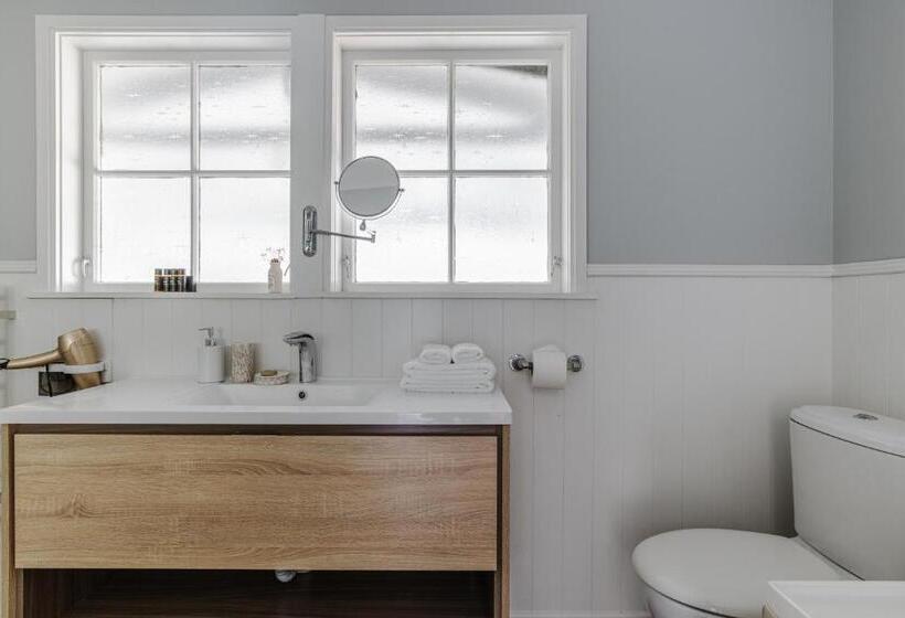 مبيت وإفطار Bycroft Lodge