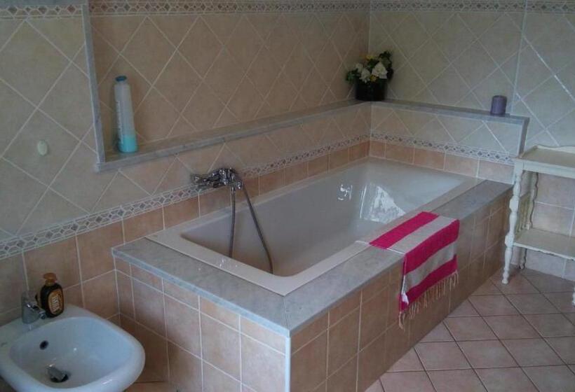 צימר Casa Vacanze L Agrifoglio