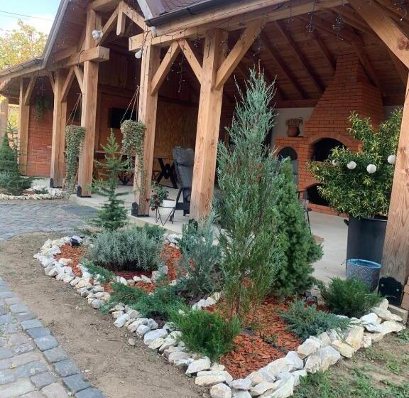 پانسیون Casa Gorjeana Complex Agroturistic