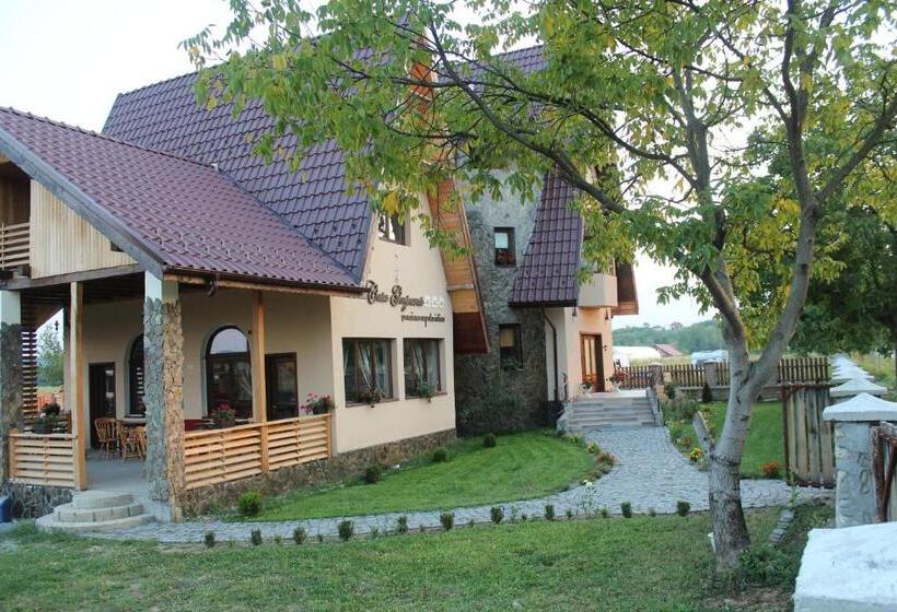 پانسیون Casa Gorjeana Complex Agroturistic