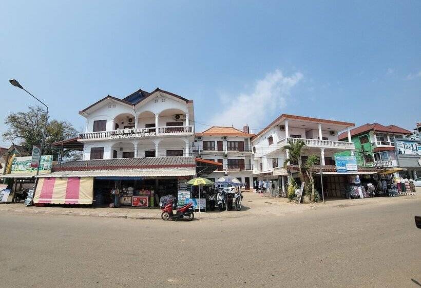 هتل Vangvieng Sunrise East