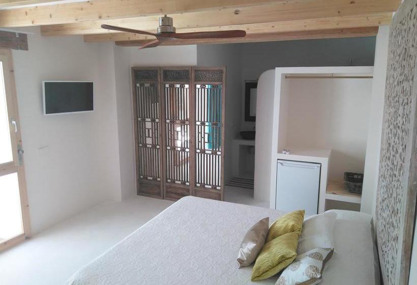 تختخواب و صبحانه Boho Suites Denia