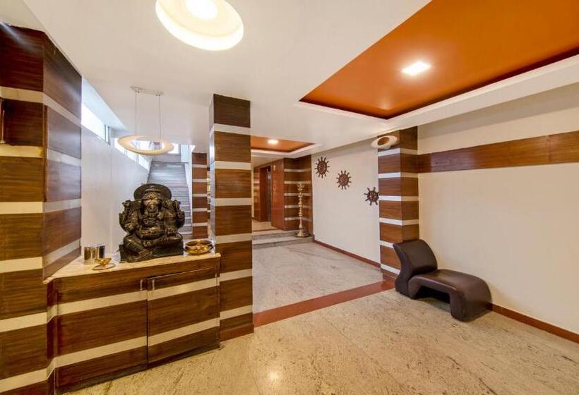 בית מלון כפרי Treebo Sam Residency