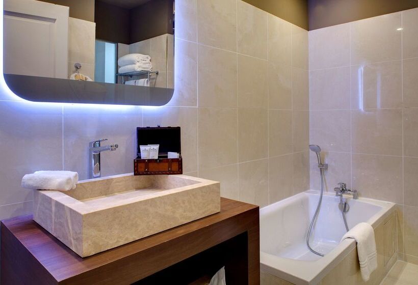 Grand Hotel Des Sablettes Plage, Curio Collection By Hilton