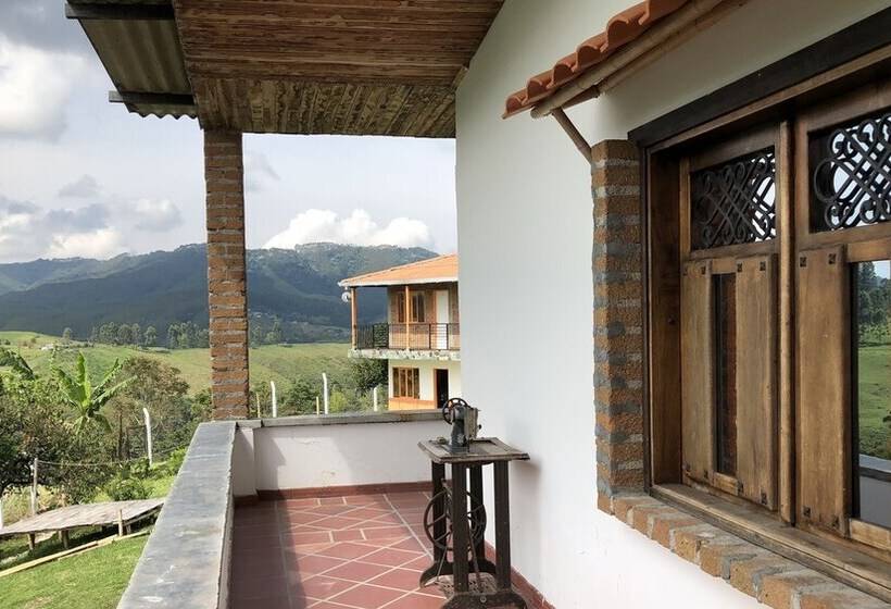 هتل La Fragata Src