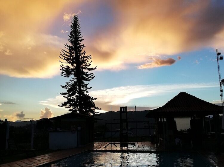 هتل La Fragata Src