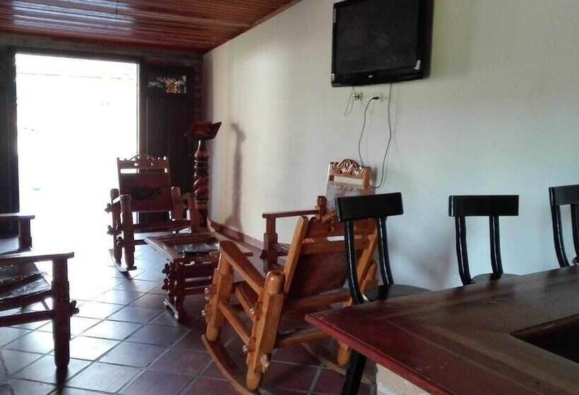 هتل La Fragata Src