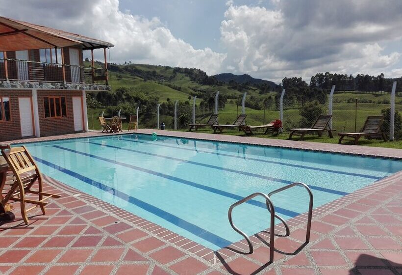 هتل La Fragata Src