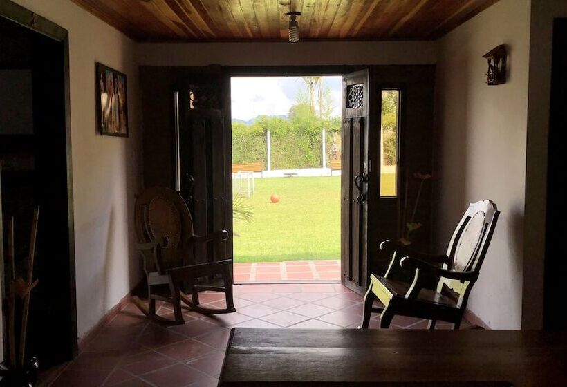 هتل La Fragata Src