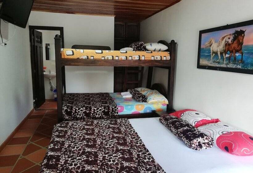 هتل La Fragata Src