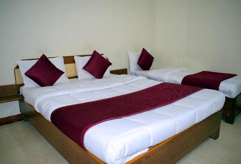 Отель Manas Homestay By Sky Stays