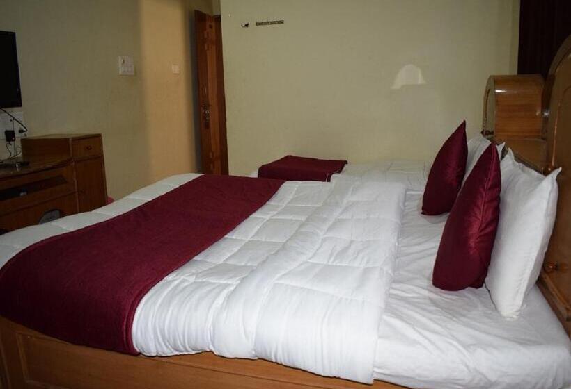 Отель Manas Homestay By Sky Stays