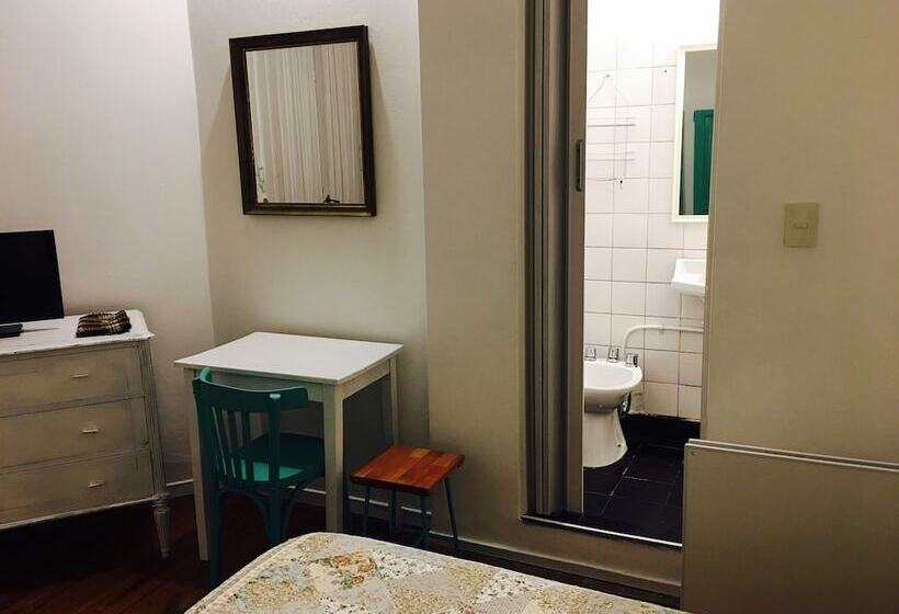 Lopez Hostel & Suites