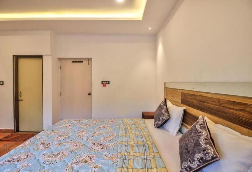 Shivam Classy Calangute Hotel & Resort   1 Km From Beach