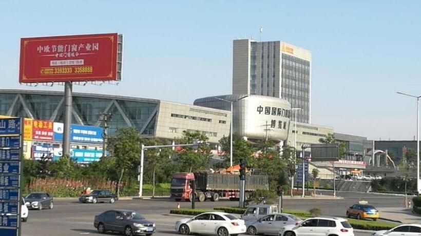فندق 7 Days Inn Weifang Linqu Yishan Road