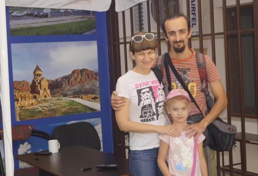 Hostel Komitas Avenue Guest House