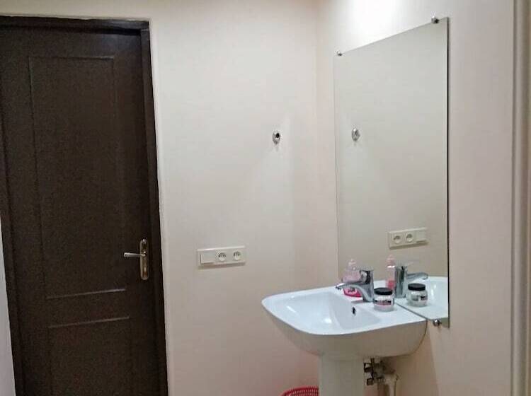 Hostel Komitas Avenue Guest House