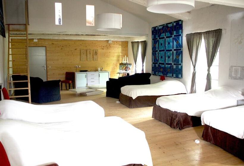 تختخواب و صبحانه Domaine Regis Freres