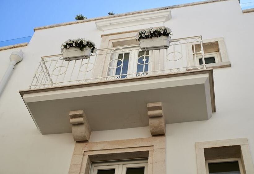 تختخواب و صبحانه Iulius Suite & Spa