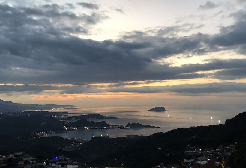 تختخواب و صبحانه Kyufun Komachi