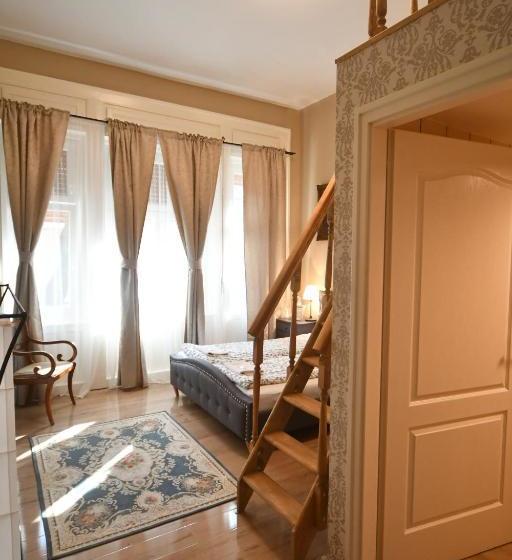 住宿加早餐  Tulipán Villa Panzió