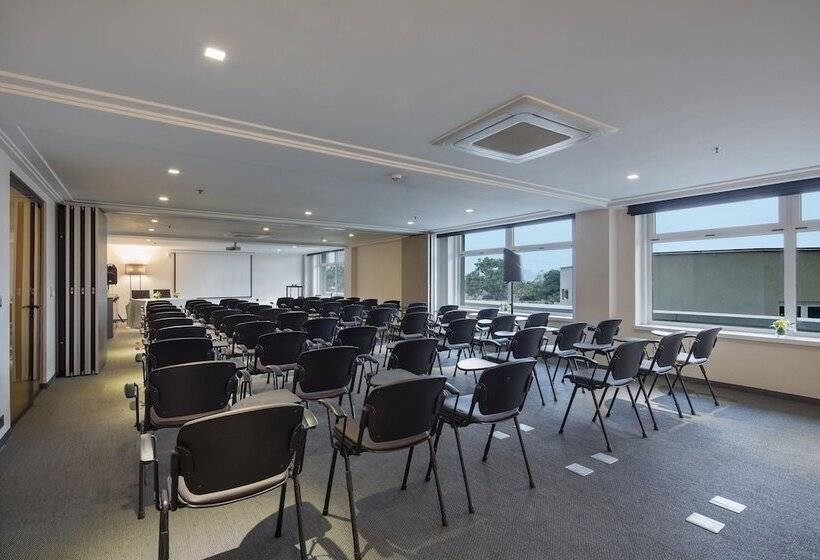 호텔 Fraser Suites  Abuja