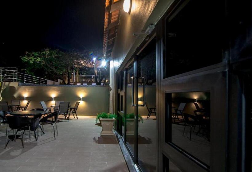 リゾートホテル Ossanzaia Bilene Lodge