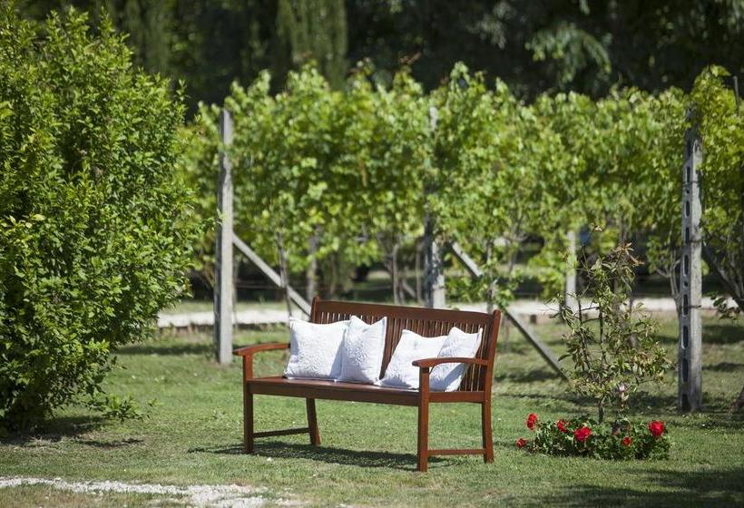 مبيت وإفطار Antico Casale Spezia Pelagalli