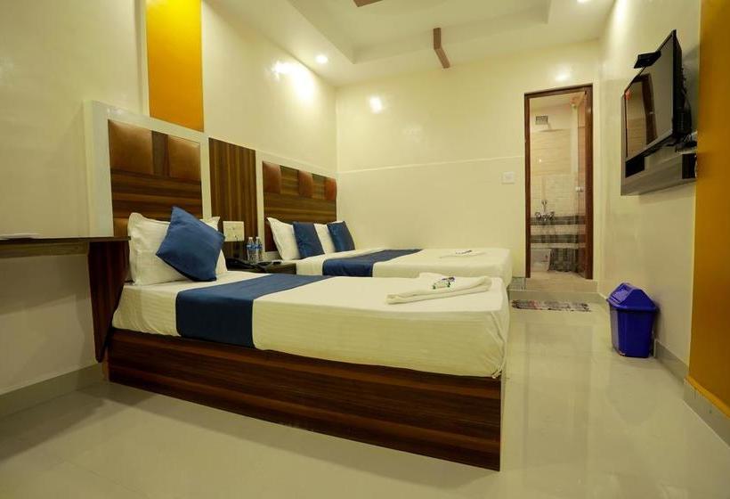 ホテル Fab Blue Orchid Railway Station