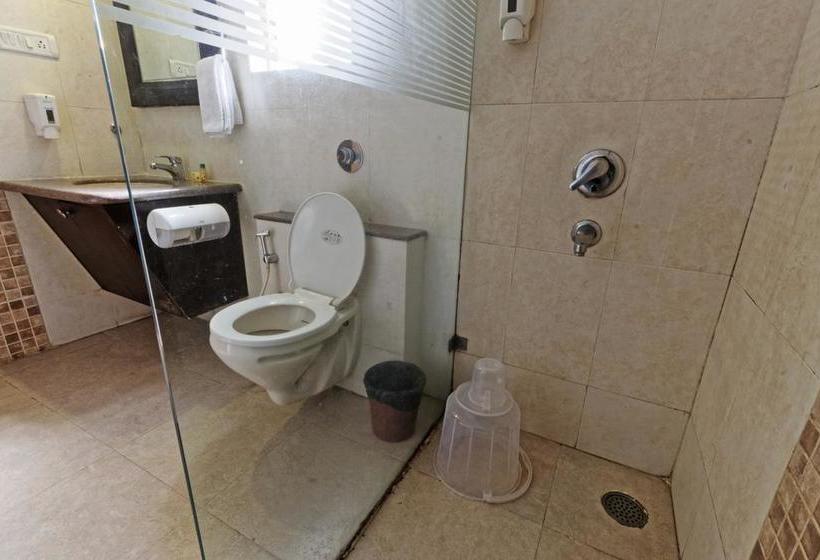 ホテル Fab Blue Orchid Railway Station